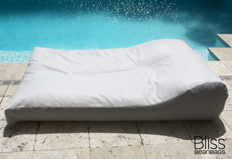 THE ULTIMATE OUTDOOR BEANBAG