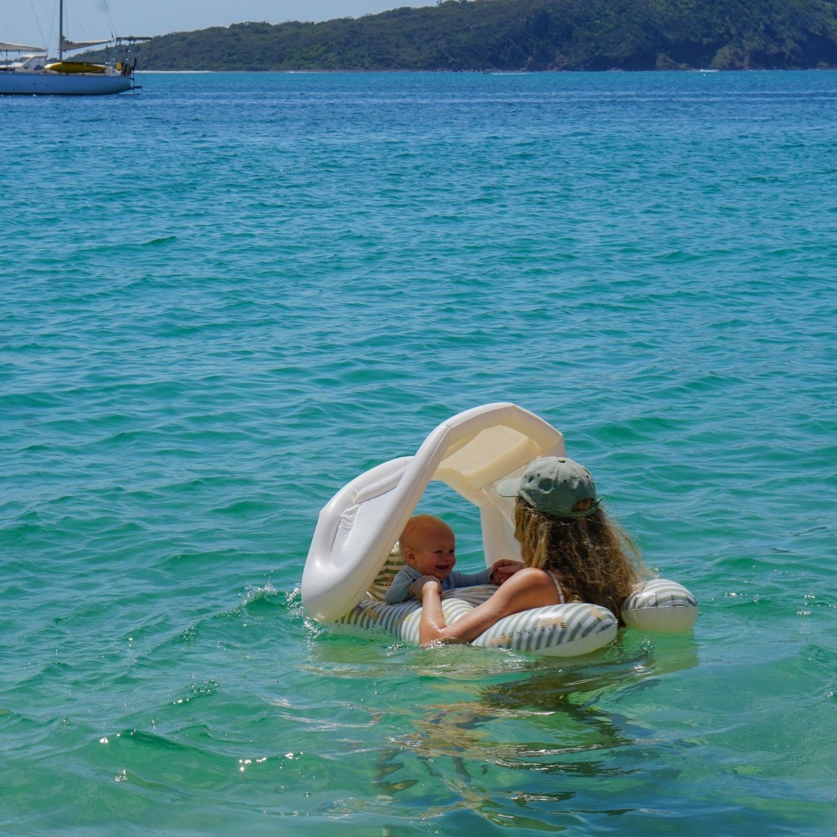 SUNNYLiFE Float Together Baby Seat - Dex the Duck Sage Stripe - Kids Pool Floats