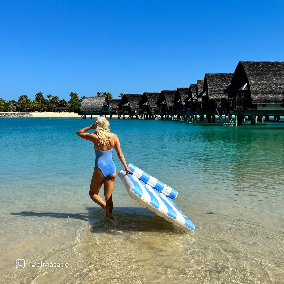 SUNNYLiFE Luxe Lilo - Blue Stripe - Pool Floats