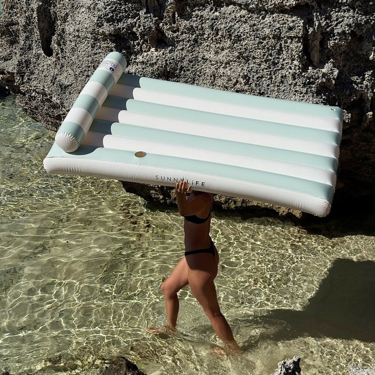 SUNNYLiFE Luxe Lilo - Green Stripe - Pool Floats