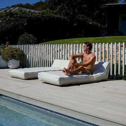 SUNNYLiFE Luxe Lie - On Lounger - La Palma Sage Stripe - Loungers