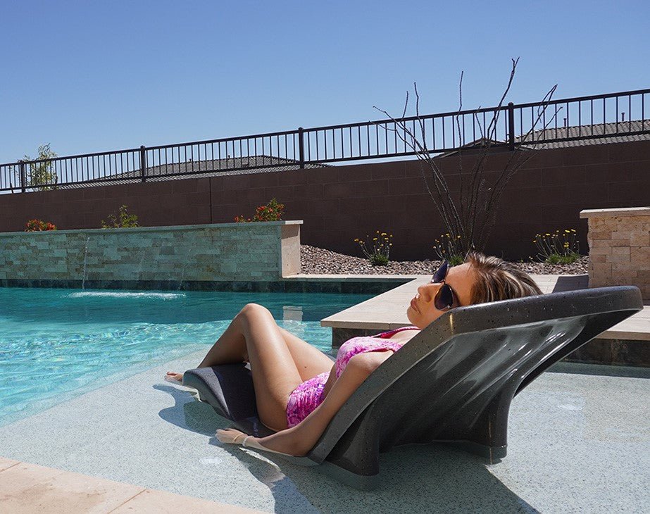 S.R Smith Destination Rocking Lounge Chair - Seashell - Sunlounge