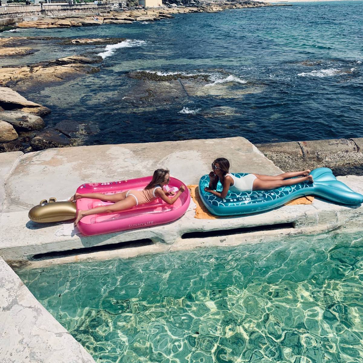 Luxe Lie-On Float Chill Ice Lolly - Laguna Lifestyle